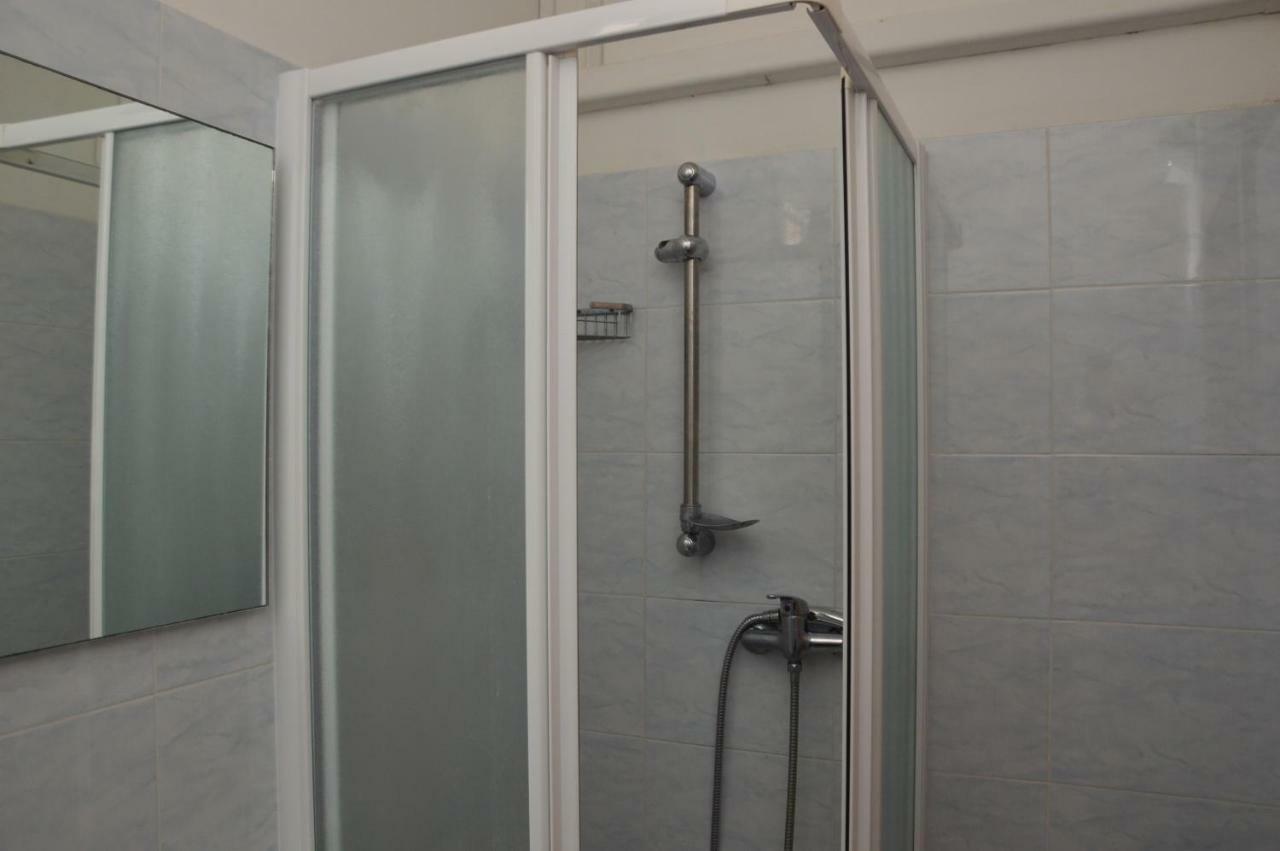 Hotel Moroni Римини Екстериор снимка